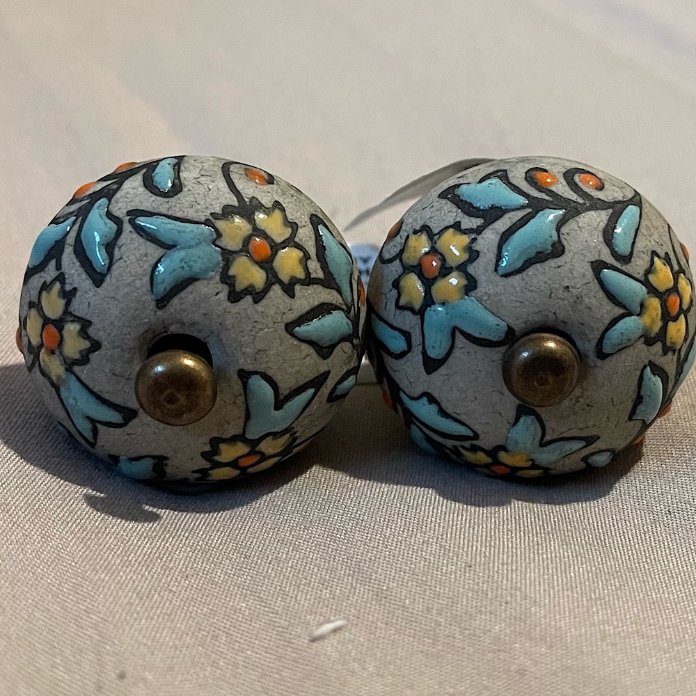 Boho Chic Floral Neutral Knobs Dresser/ Small Nightstand Handles (2-pk)